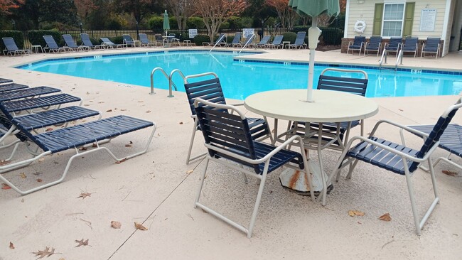 Building Photo - Furnished Two-Bedroom, Two-Bath Condo in N...