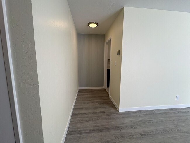 Building Photo - Newly Renovated 2BD/1BA in Palo Alto | Prime Location!