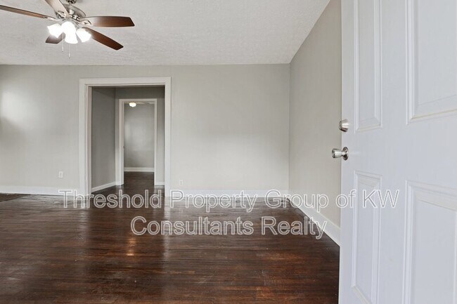 Building Photo - 1126-1128-1128 S Ohio Ave