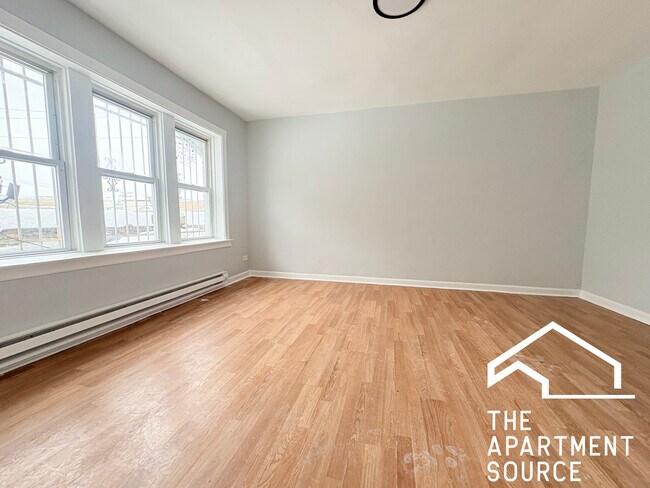 Building Photo - 6226 S Western Ave