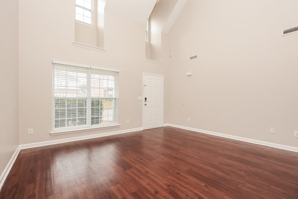 Building Photo - 1025 Lakewalk Dr