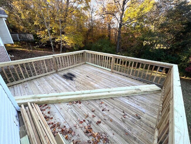 Building Photo - 2404 N Ford St