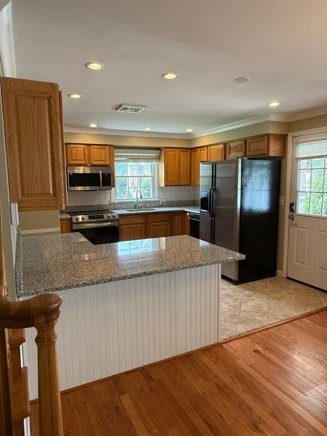 Building Photo - 3 Bd/1.5 Bath Twin Home in Perkasie Boro
