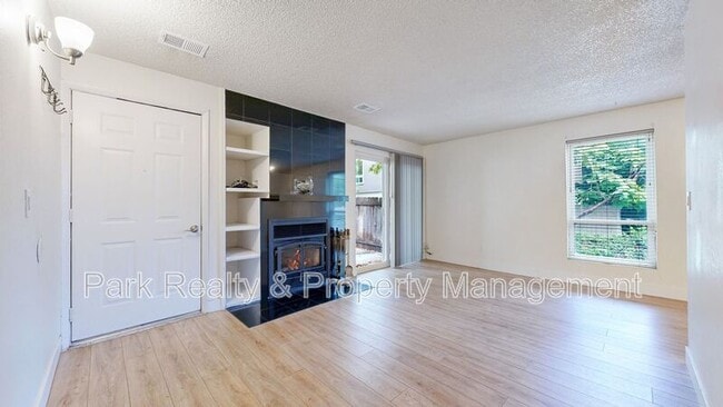 Building Photo - 7373 W Florida Ave