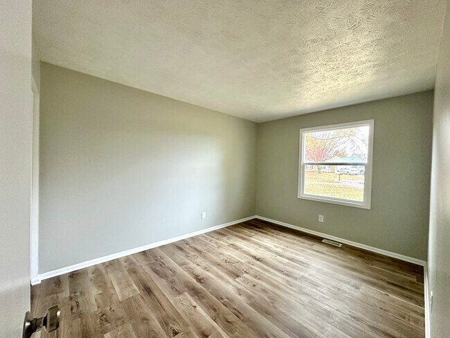 Building Photo - 120 Cavalry Ct