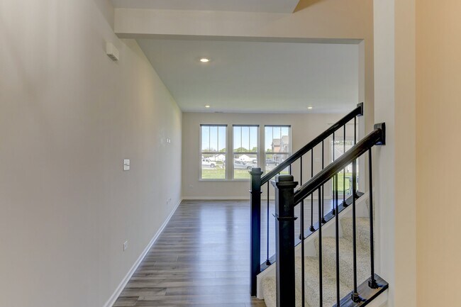 Building Photo - 8362 Kannon Dr