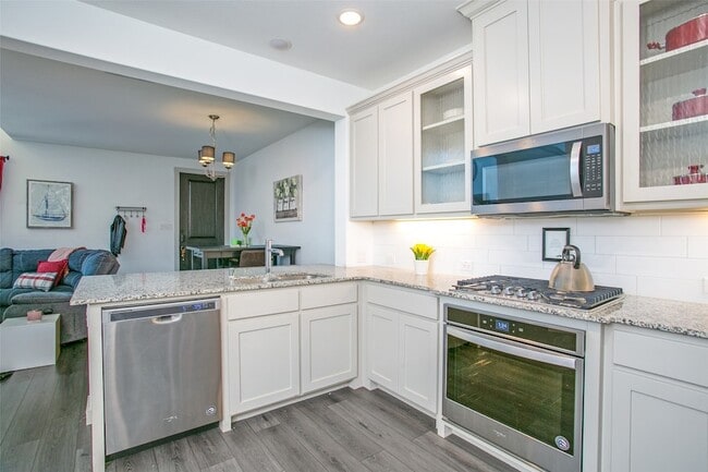 Building Photo - 1213 Casselberry Dr