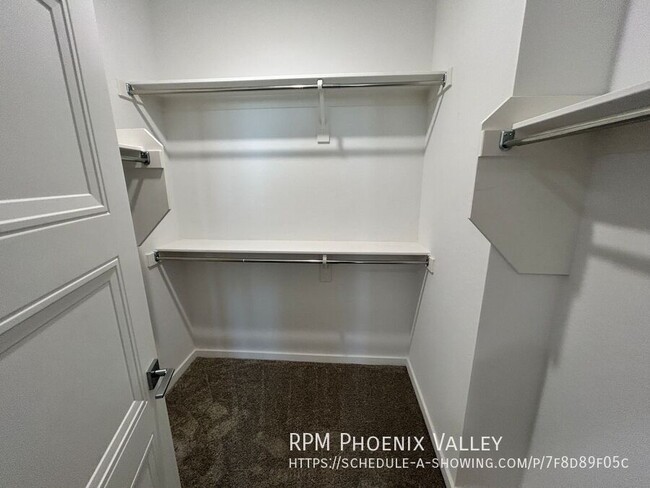 Building Photo - 3 Bed / 2.5 Bath Gilbert Townhome GATED Co...