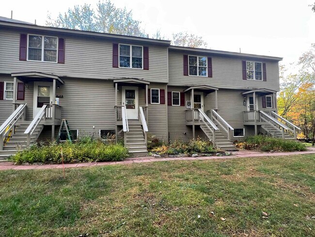 Building Photo - 78 Saco Pines Rd