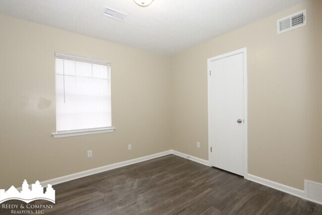 Building Photo - 4092 Maumee St