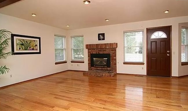 Building Photo - 5650 S Ouray St