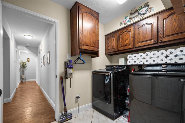 Building Photo - 3621 Welwyn Way Dr