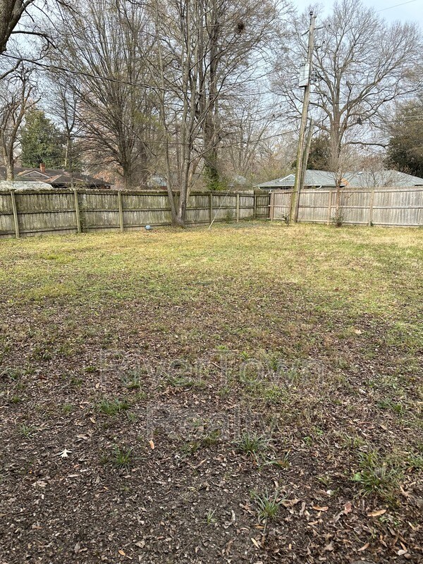 Building Photo - 4672 Willow Rd