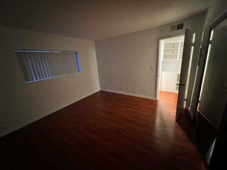 Building Photo - 3335 Keystone Ave