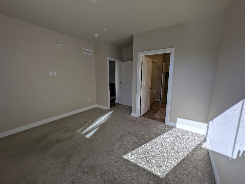 Building Photo - 14301 E Tennessee Ave