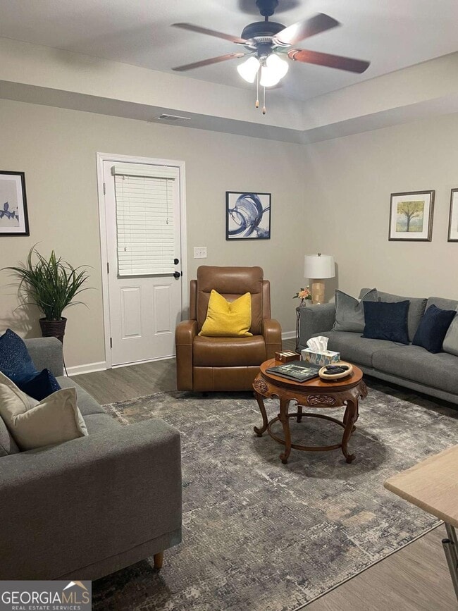 Building Photo - 114 Jaybee Dr