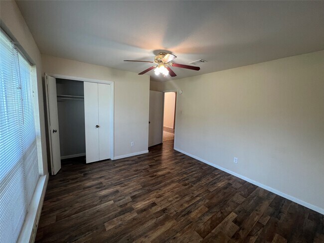 Building Photo - 6630 Trigate Dr