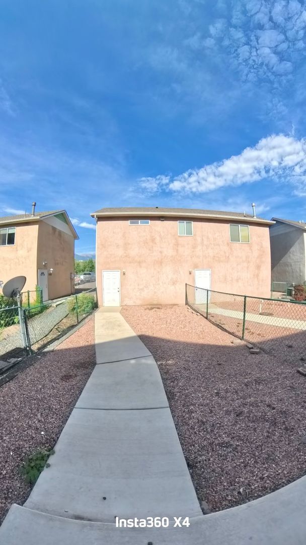 Building Photo - 2928 Main St