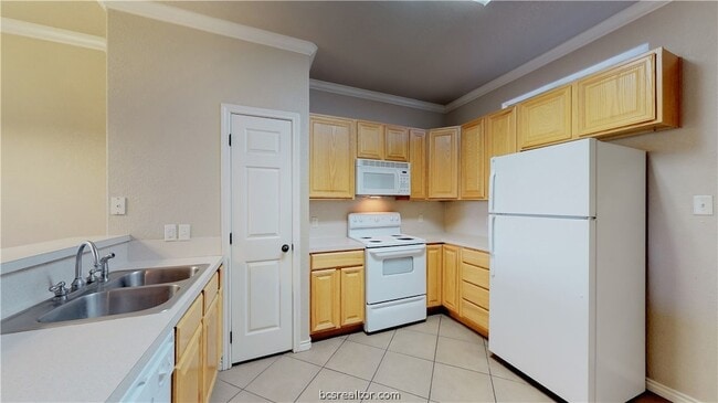 Building Photo - 111 Kleine Ln