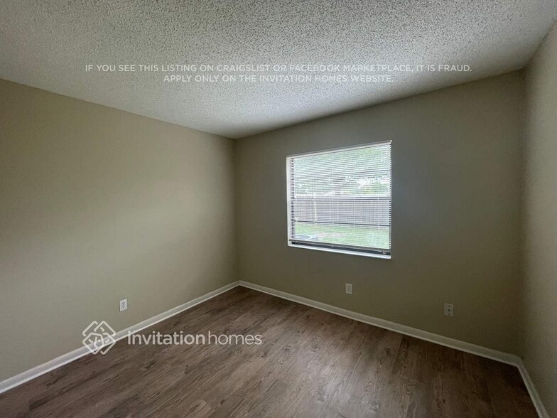 Building Photo - 819 Sunridge Point Dr