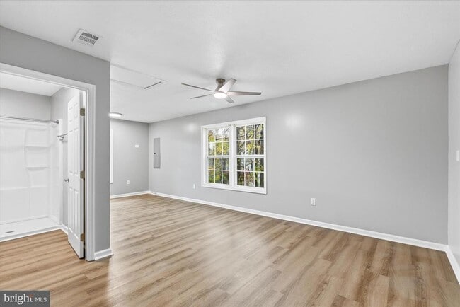 Building Photo - 130 Cox Rd