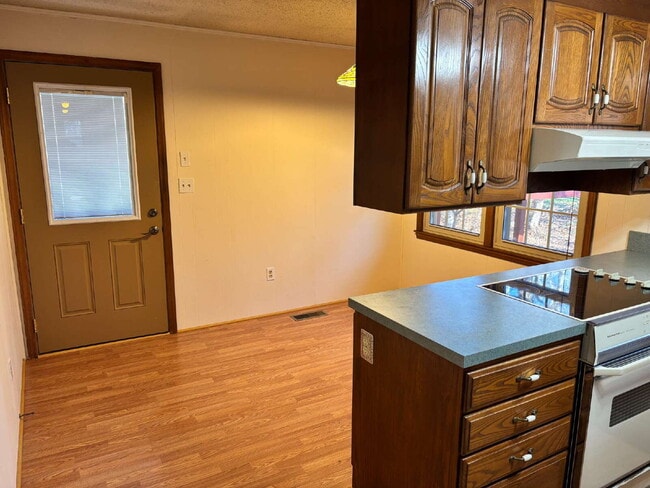 Building Photo - Charming Home for Rent on Quiet Cul-de-Sac!