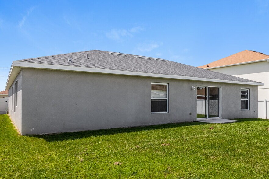 Building Photo - 433 Bloomfield Dr