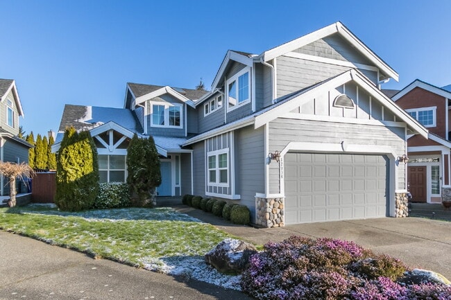 Building Photo - Spacious 4-Bedroom Haven in Kent with 2.5 Bathrooms and 2,570 Sq Ft of Comfort!