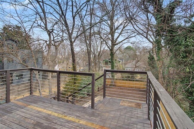 Building Photo - 287 MacKenzie Dr NE