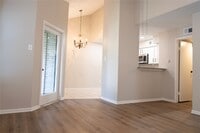 Building Photo - 2021 Spenwick Dr