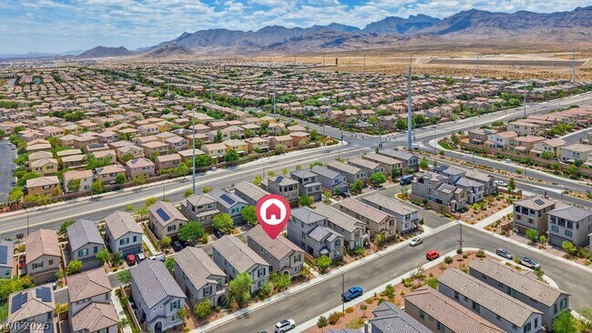 Building Photo - 10661 Sariah Skye Ave