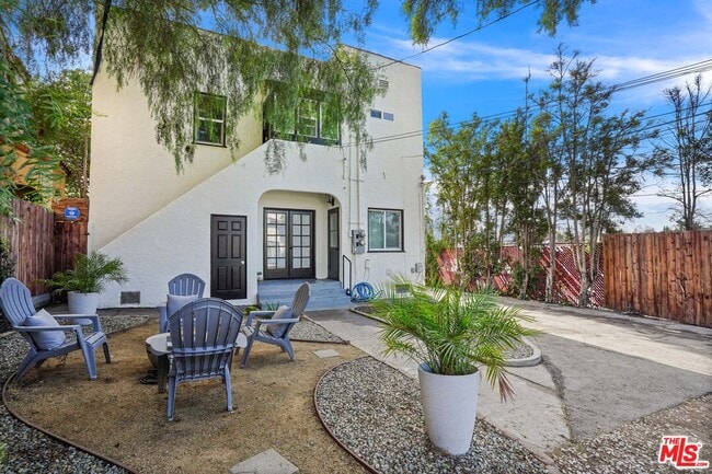 Building Photo - 1091 S Mansfield Ave