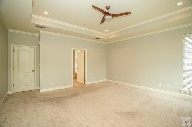 Building Photo - Beautiful, Spacious 4 bedroom Home for Rent!