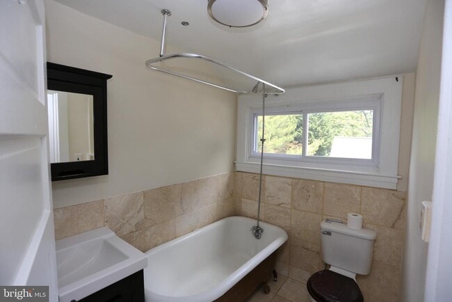 Building Photo - 730 St Johns Rd