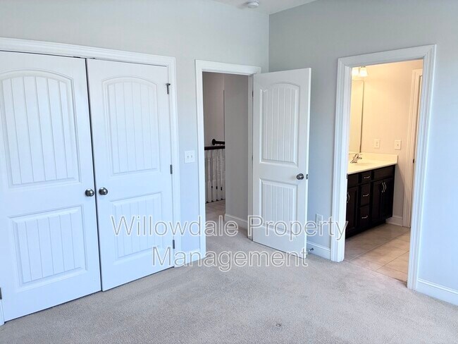 Building Photo - 1309 Little Hills Dr