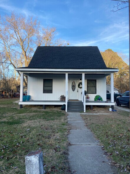 Primary Photo - 9829 Wallertown Rd