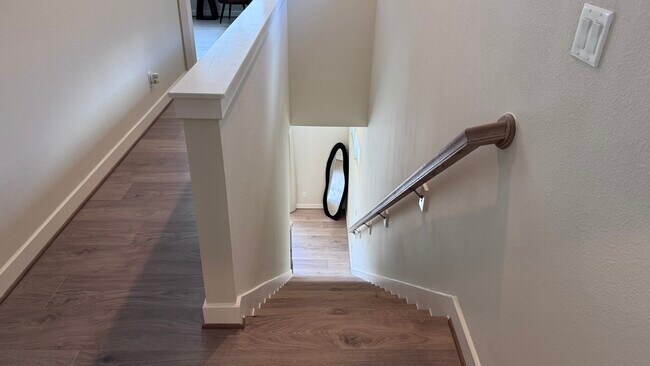 Building Photo - 131 Eastwood St