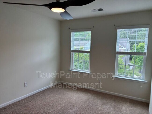 Building Photo - 78123 Rillstone Dr