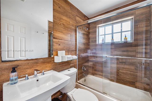 Building Photo - 234 NW 47th St