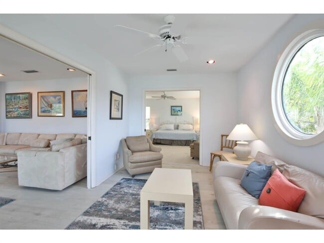 Building Photo - 3440 Gulf of Mexico Dr