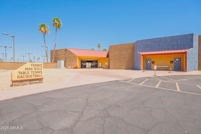Building Photo - 10733 W Loma Blanca Dr