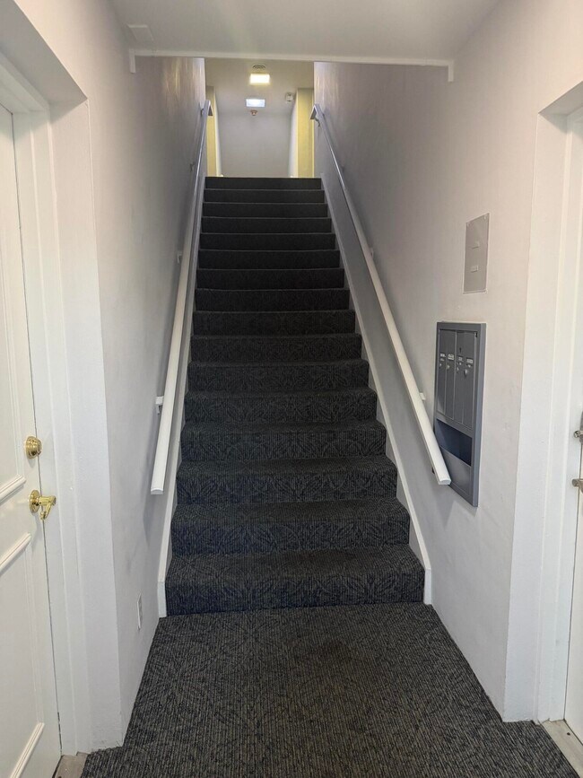 Building Photo - 110 Cypress Club Dr