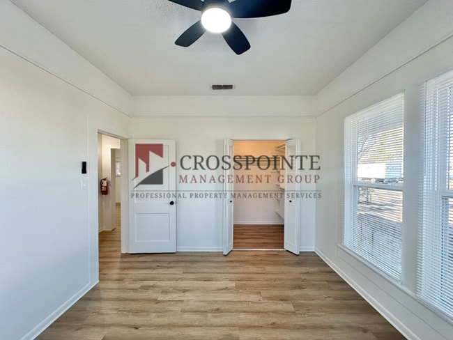 Building Photo - Coming Soon! Remodeled 1 Bedroom 1 Bath in the Heart of Tyler!