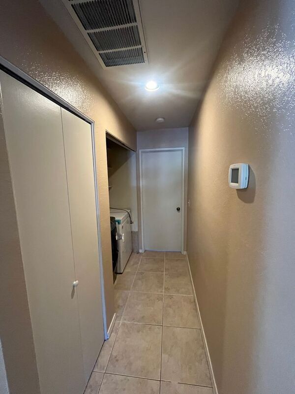 Building Photo - 11235 Avenida De Los Lobos