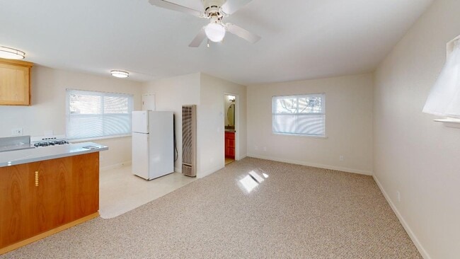 Building Photo - 627 Branch St