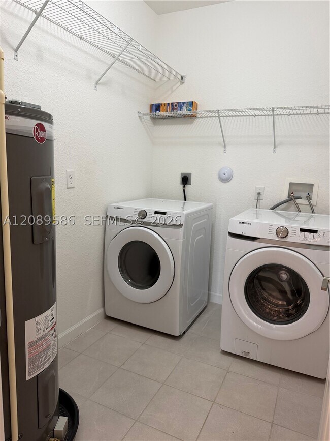 Building Photo - 23602 SW 115 Ct