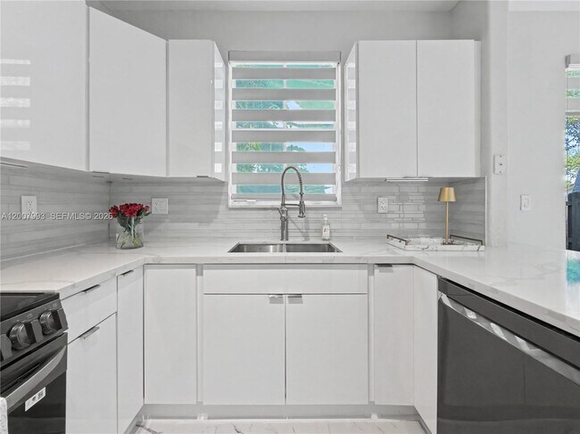 Building Photo - 7876 NW 109th Path