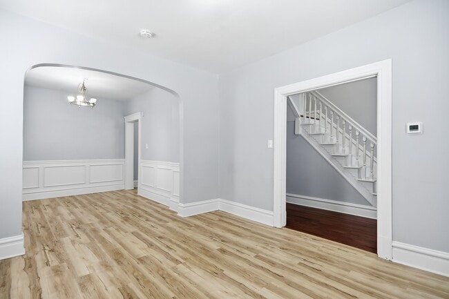 Building Photo - 7148 Kensington Ave