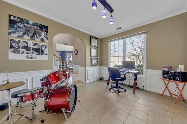Building Photo - 1031 Camden Ln