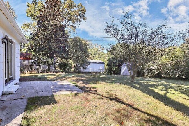 Building Photo - 3BD/2BA Ranch Home in Windsor Park!
